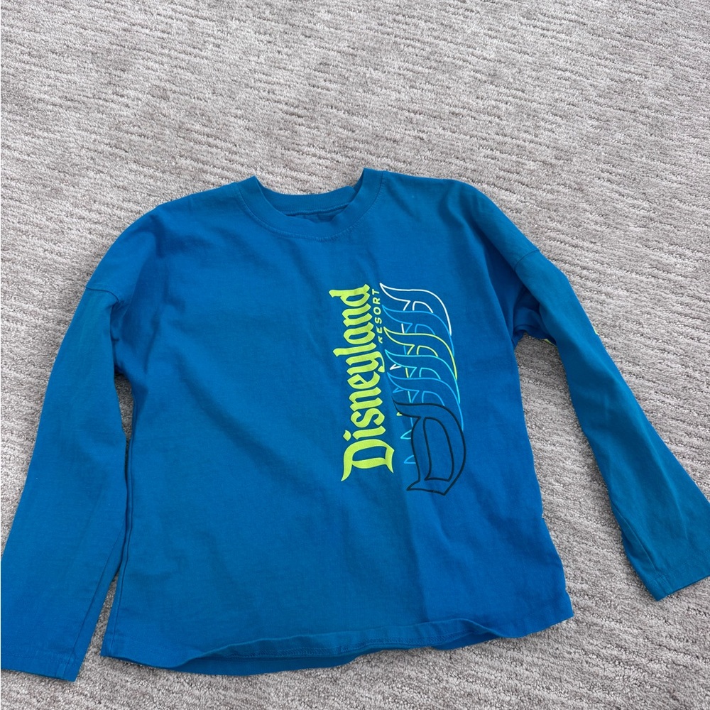 Disneyland kids Large 11/12 long sleeve jersey